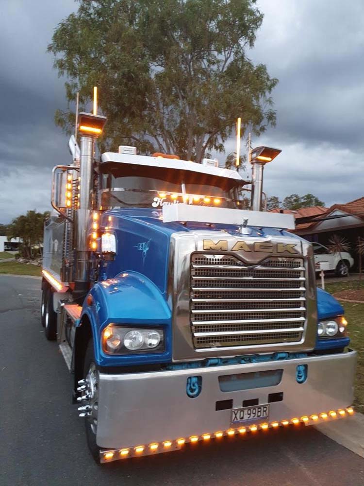 Bulk Haulage Tipper truck and quad dog Gold Coast